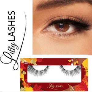 Lilly Lashes Falling For You set NIB